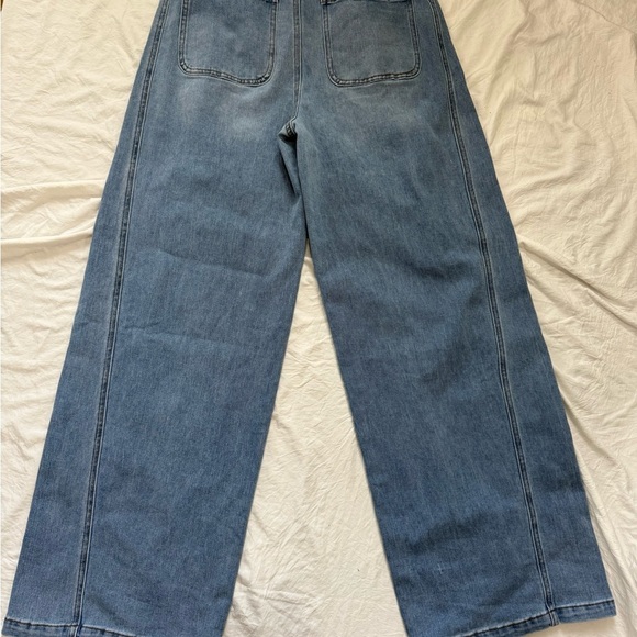 Women's Blue Jeans - Picture 4 of 8